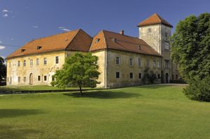 The Grm Castle, built in 1586 by <!--LINK'" 0:130-->, combined its residential function with that of defence against the Turkish invaders; it was rebuilt in 1636.