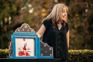 Storytelling with images, <!--LINK'" 0:295-->, 2011.