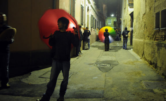 Barvarska ulica med Sao Paolom in Tirano, Plesna izba Maribor production, NagiB Festival, 2009