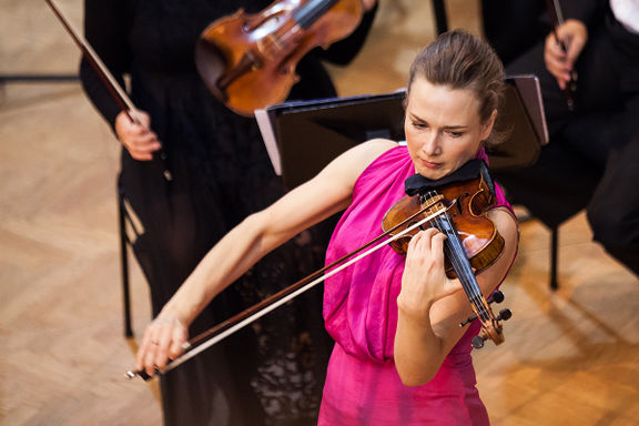Satu Vänskä and the SNG Maribor Symphony Orchestra performing at the Union Hall at the Festival Maribor, 2015