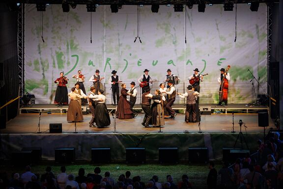 Folklore group from Dragatuš at Jurjevanje in Bela krajina in 2022. Author: Jani Pavlin