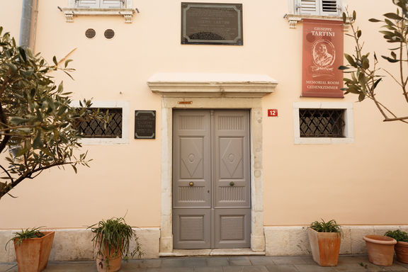 Entrance to the Tartini Memorial Collection, Piran, 2020.