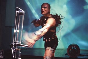 Marcel·lí Antúnez Roca: Mut, <!--LINK'" 0:932-->, 1999.