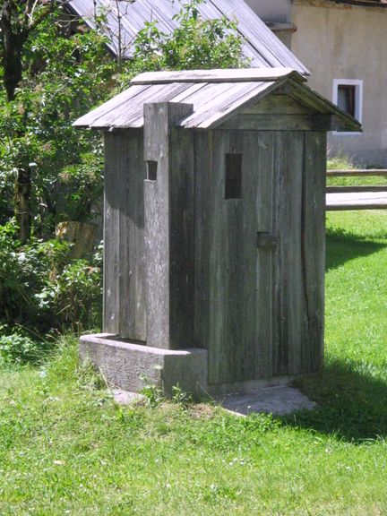 The outdoor toilet, Pocar Homestead, Mojstrana