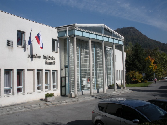 File:Kamnik Public Library 01.jpg