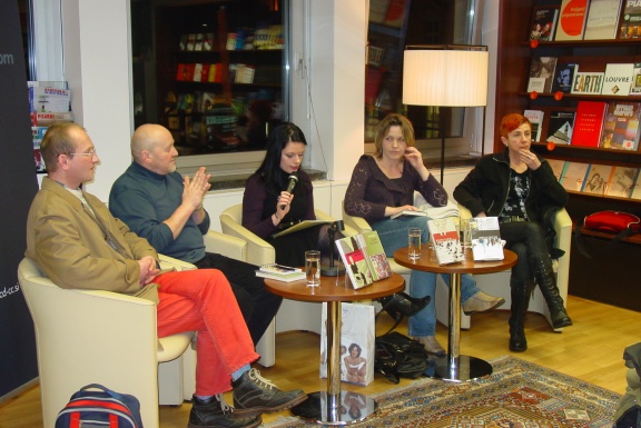 Vili Rezman (second from the left) presenting his awarded work in Konzorcij, at Mladinska knjiga Bookstores during Fabula Festival of Stories 2009