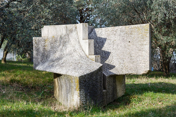 Sculpture by Roberto Stell, made in 1997 for the Forma Viva Open Air Stone Sculpture Collection, Portorož.