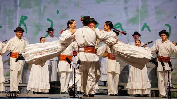 Folklore group from Dragatuš at Jurjevanje in Bela krajina in 2022. Author: Jani Pavlin