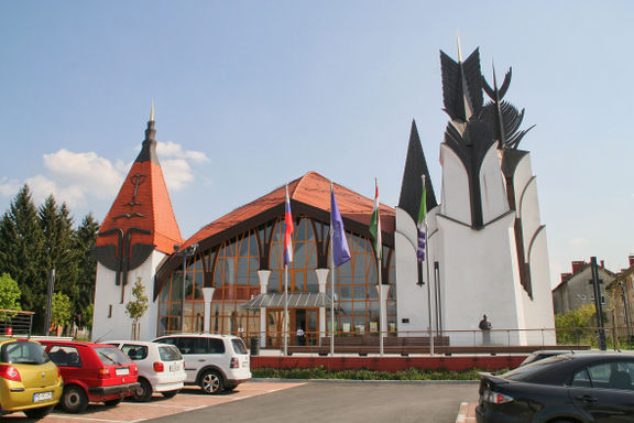 The 2400 square meter multipurpose venue Lendava-Lendva Cultural Centre was designed by Hungarian architect Imre Makovecz according to his principles of organic architecture