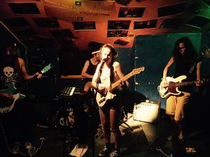 <!--LINK'" 0:721--> presenting their debut on their summer tour, 2015