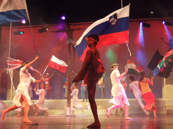 Dancers of the Celje Dance Forum (in white) at the opening ceremony of the International Children Festival of Performing Arts in New Delhi, India, 2006