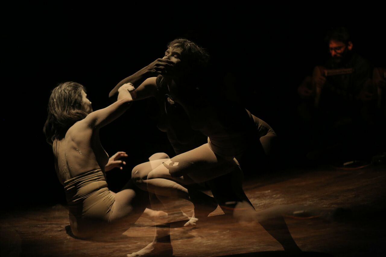 The virtual Q&A between Japanese author Mieko Kawakami and Nagisa Moritoki Škof that was accompanied by a Butoh performance by Darinka Pillari took place at Cankarjev dom's Club CD in 2022. The event presented Summer Stories, Kawakami's 2019 novel.