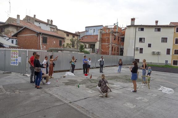 Unveiling of Lucija Marin's work Kintsugi verde as part of the art residency Ponti Artistici, 2023.