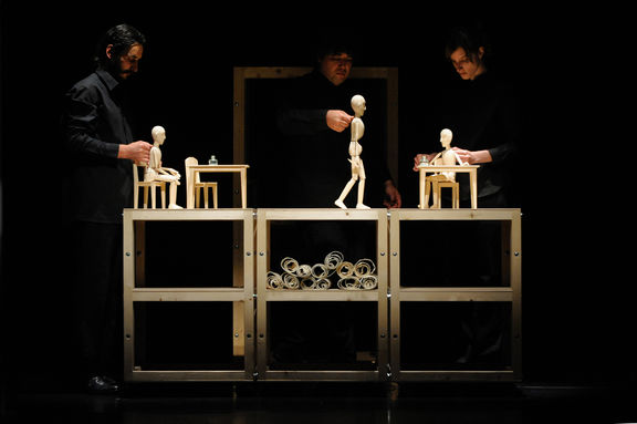Sivan Omerzu's Prepovedane ljubezni [Forbidden Loves]. Produced by Ljubljana Puppet Theatre and Konj Puppet Theatre in 2009.