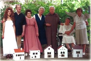 <i>All Together Now</i>, performers' group portrait. A synthetic performance produced by <!--LINK'" 0:46--> in co-operation with Old People's Home Center &ndash; Tabor. <!--LINK'" 0:47-->, 2000.