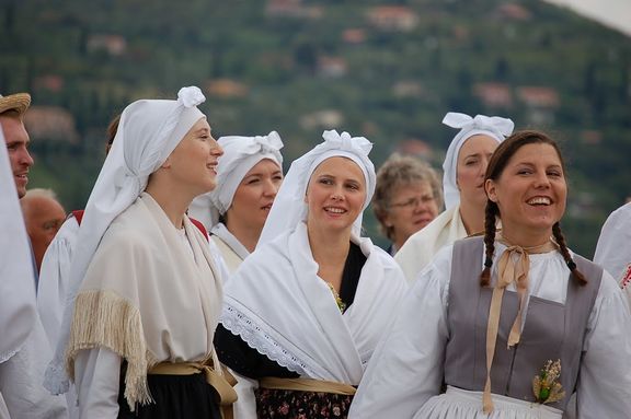 Members of the VAL Piran Folkloric Dance Group2006