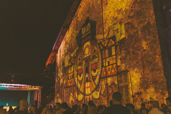 Video projections during UD festival, 2015