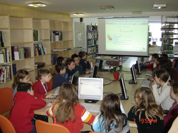 E-library group work at the Maribor Public Library, 2005
